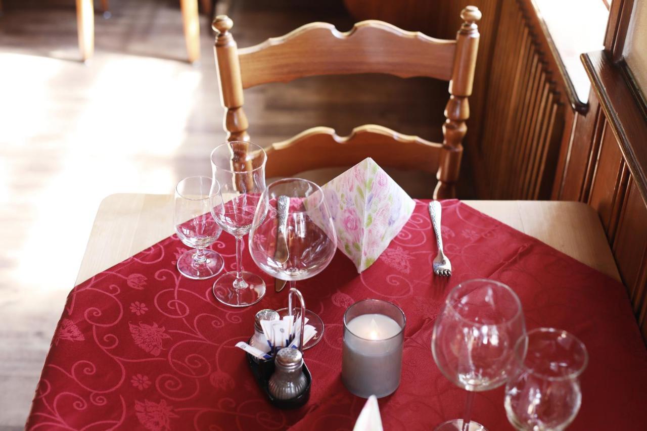 Hotel Restaurant Adler Stube Münstertal Dış mekan fotoğraf