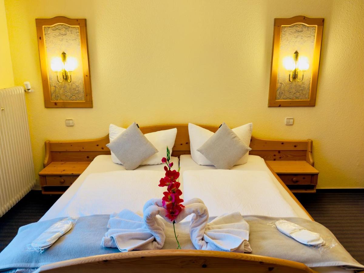 Hotel Restaurant Adler Stube Münstertal Dış mekan fotoğraf