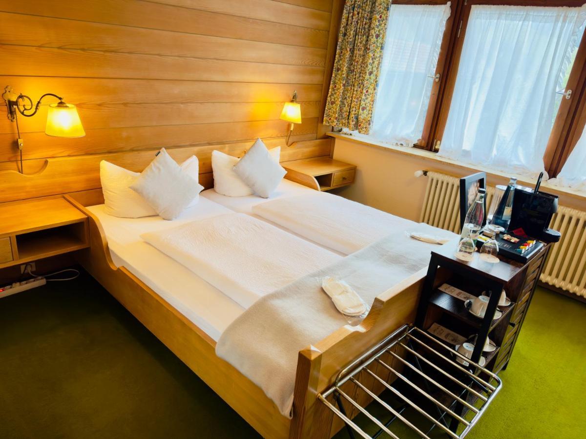 Hotel Restaurant Adler Stube Münstertal Dış mekan fotoğraf