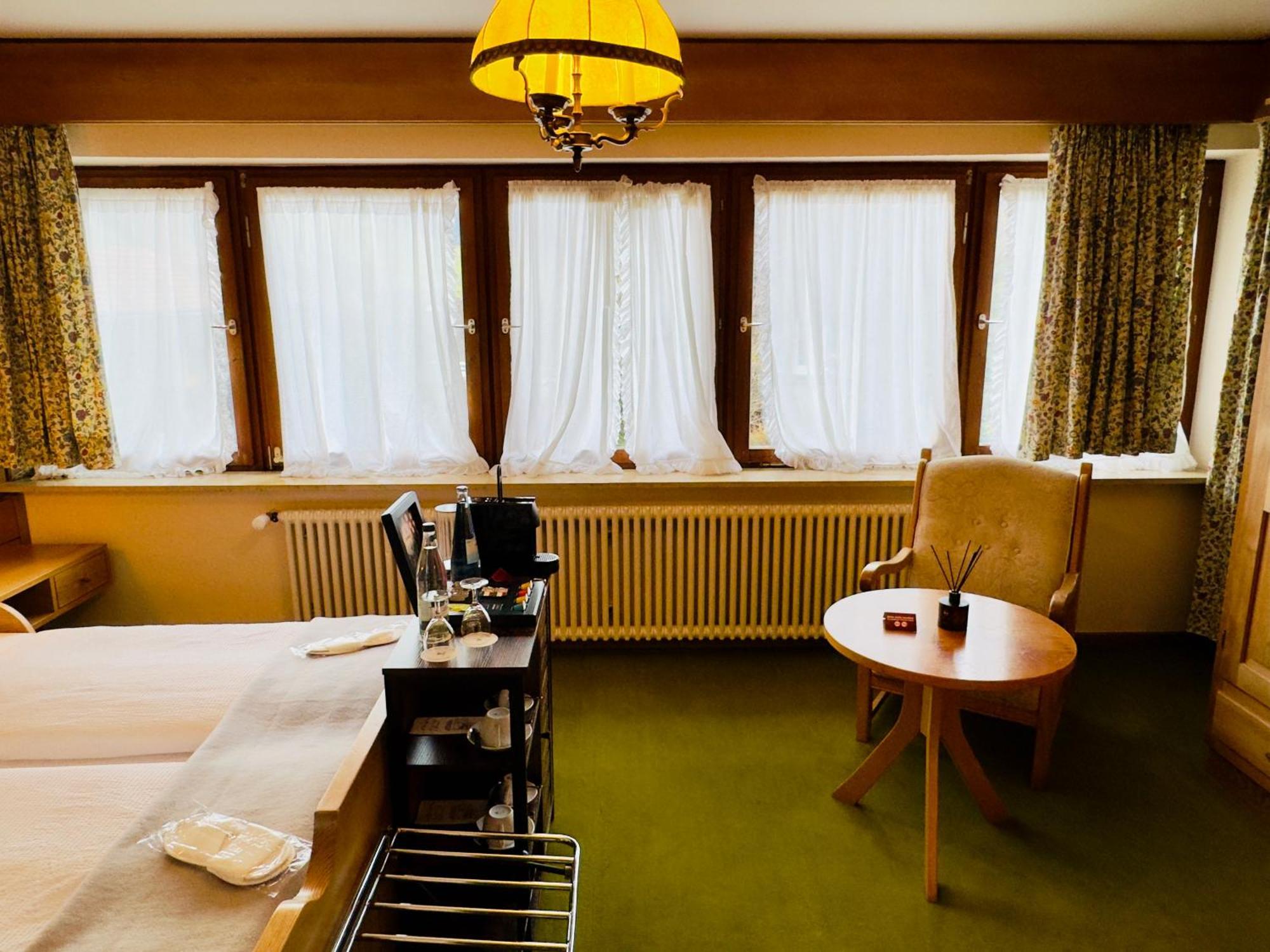 Hotel Restaurant Adler Stube Münstertal Dış mekan fotoğraf