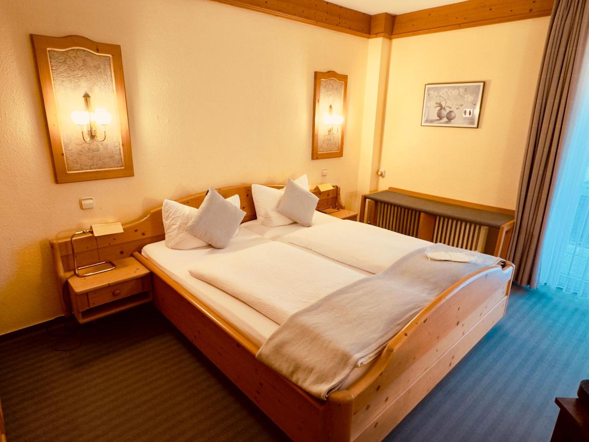 Hotel Restaurant Adler Stube Münstertal Dış mekan fotoğraf