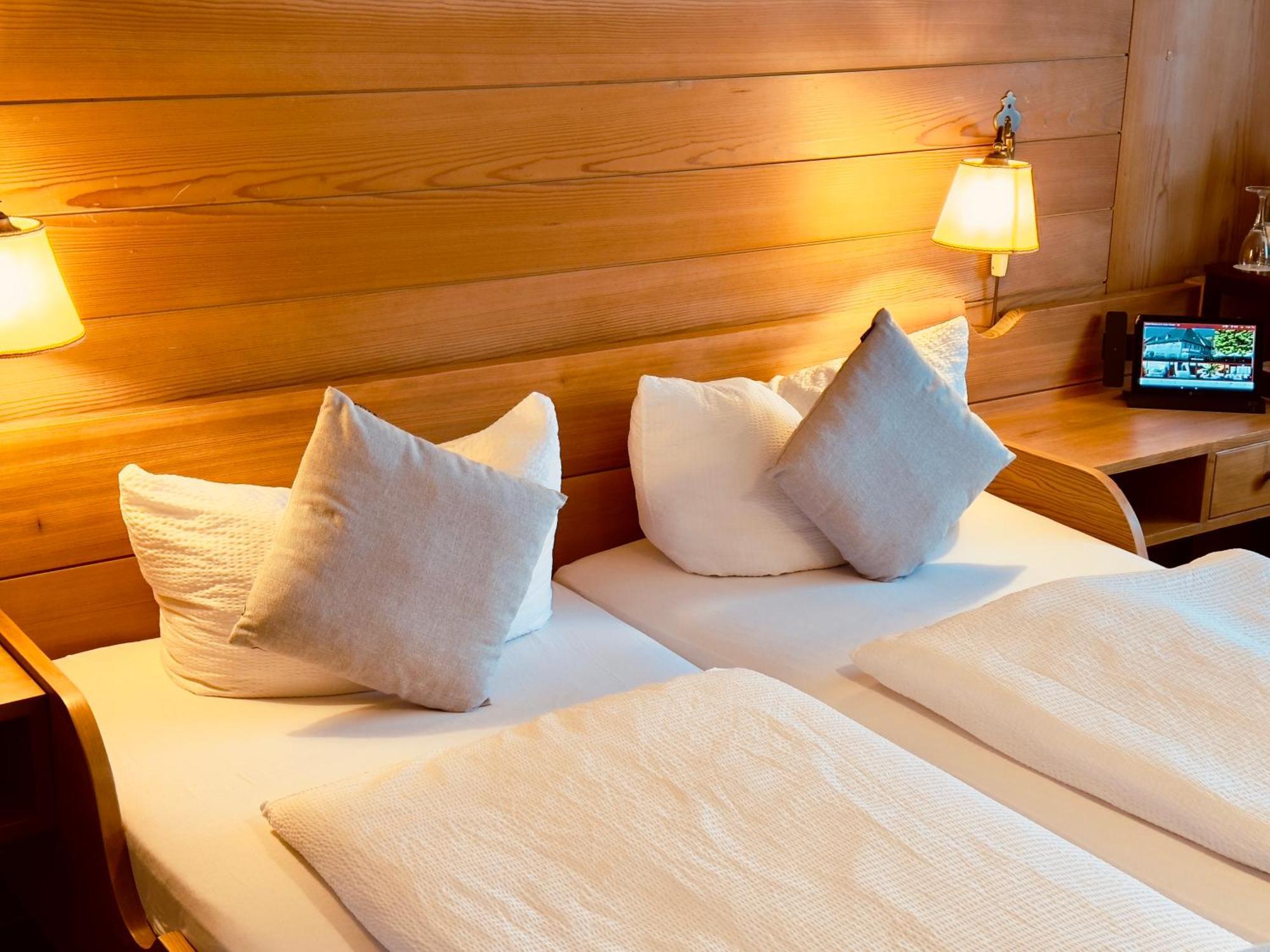 Hotel Restaurant Adler Stube Münstertal Dış mekan fotoğraf